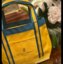 画像をギャラリービューアに読み込む, ザ・リッツ・カールトン大阪ロゴ入りミニトートバッグ (新色)
